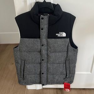 Brand new with tags Northface mens Nupste vest. Tweed lower. Impossible to Find